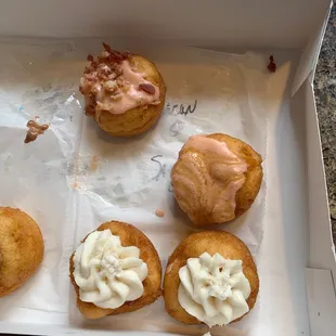 Maple bacon, salted (melted) caramel and vanilla iced.