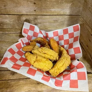 chicken wings and fried chicken, food