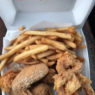 poultry, fried chicken wings, chicken wings and fried chicken, chicken wings, fried chicken, chicken, food, bbq chicken, bbq wings