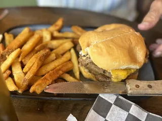 Lemonade house Grille