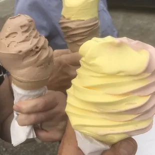 These are all small cones!!!! Unbelievable! Strawberry/banana Chocolate/banana ...and solid chocolate