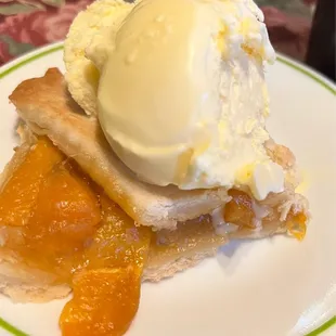 Peach Pie a la mode