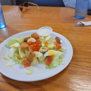 house salad with blue cheese