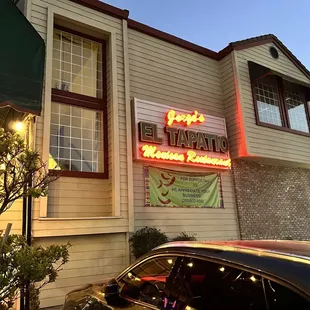the outside of the restaurant
