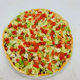 BLT pizza