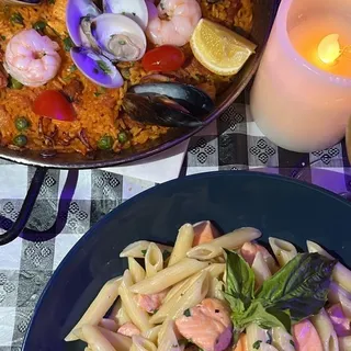 Penne al Salmone e Erba Cipollina