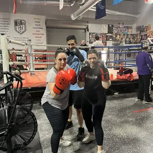 Friends visiting from out of town...the boxing family made them feel so welcomed and they both had a great workout!