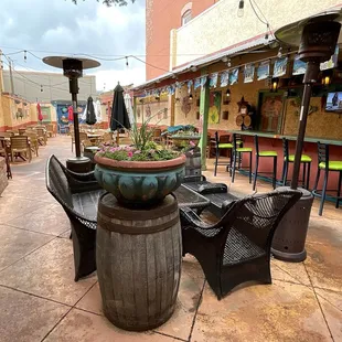 Nice Patio Area with Bar