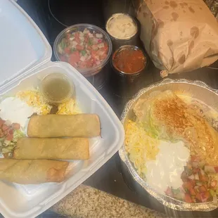 Taquitos Flautas a la Carte Super Burrito Pico de Gallo