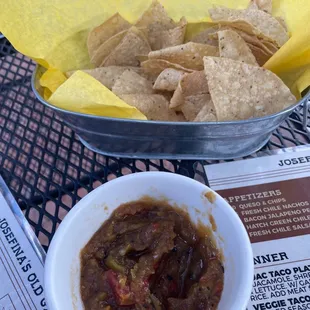 Salsa n chips