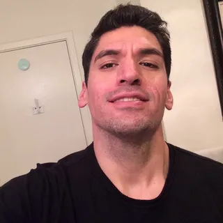 J R.