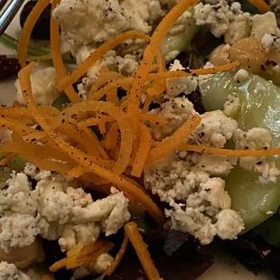 House salad with blue cheese