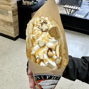 Our latest order, the apple caramel with cookie pieces too. This is what dreams are made of.