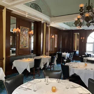 Dining area! Loud but lovely!