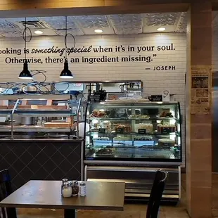 Dessert case