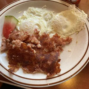 Corned beef hash with 2 eggs