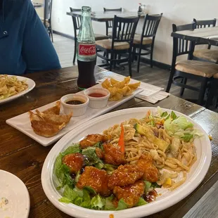 Honey soggy chicken, Beijing noodles Beijing noodles, pan fried dumplings and fried wontons.