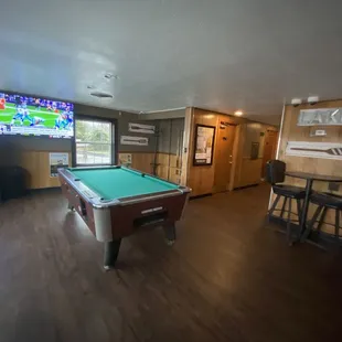 Nice pool table !!