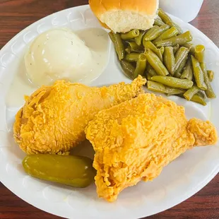 2 Pcs Dark Chicken, Green Beans, Mashed Potatoes Gravy, Roll