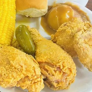 3 Pcs Mix Chicken, Corn, Mashed Potatoes Brown Gravity, Pepper, Roll