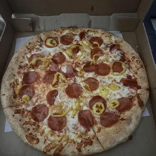 14 inch pepperoni and banana pepper pizza