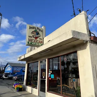 Front outside - 3/29/23