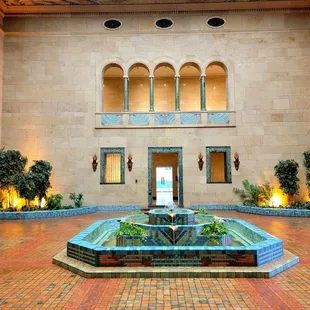 Beautiful Courtyard with Fountain