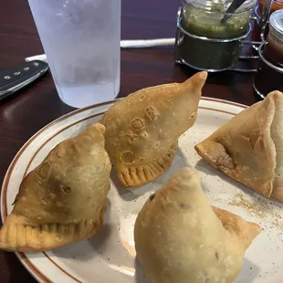 Vegetable samosas and meat filled