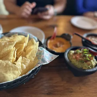 Chips n salsa trio