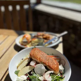 Winter kale salad with salmon