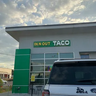 the outside of the restaurant