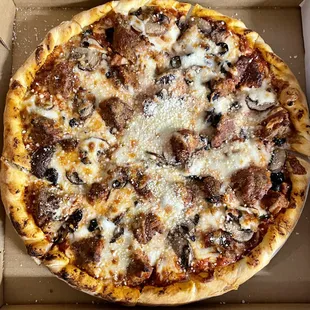 Meatball &amp; Mushroom Pizza
