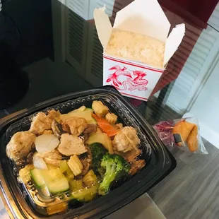 Vegetarian Chicken with Mixed Veggies