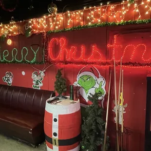 Where the Wet Bandits go to chill out