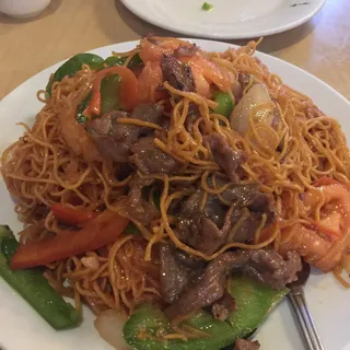 Tomato Beef Chow Mein