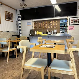 sushi and sashimi, interior