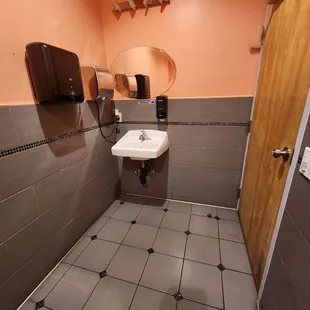 Joy Dumpling - restroom sink