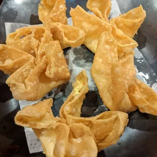Crab wontons
