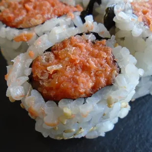 Spicy tuna sushi roll.