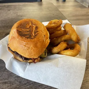 Bacon avocado burger with jalapeños