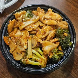 Chicken in garlic sauce