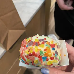 Cereal milk Macaron Ice Cream Sandwich