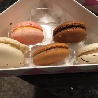 6 Pack of Macarons
