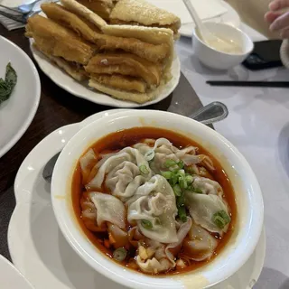 12 Won-Ton in Chili Sauce