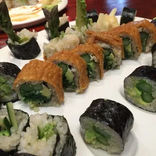 Avo-Asparagus Roll