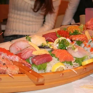 sushi boat