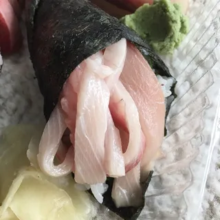 Hamachi Roll