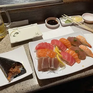 12X8 &amp; Spicy Tuna Hand roll. Oh sooooo good!