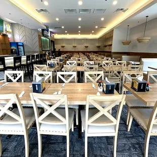 Main Dining Area and Bar