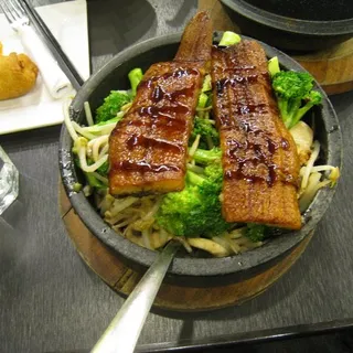 Traditional Beef Stone Bowl Rice